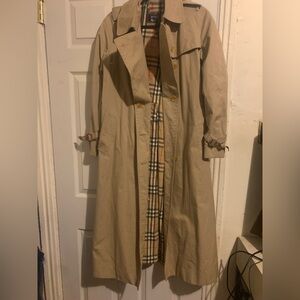 Vintage inspector gadget Burberry trench coat